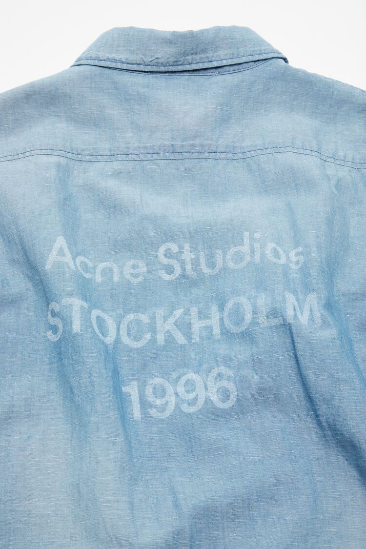 Acne Studios o1tko10825 Back Logo Stamp Denim Linen Shirt in Blue Size US M / EU 48-50 / 2 - 5 Thumbnail