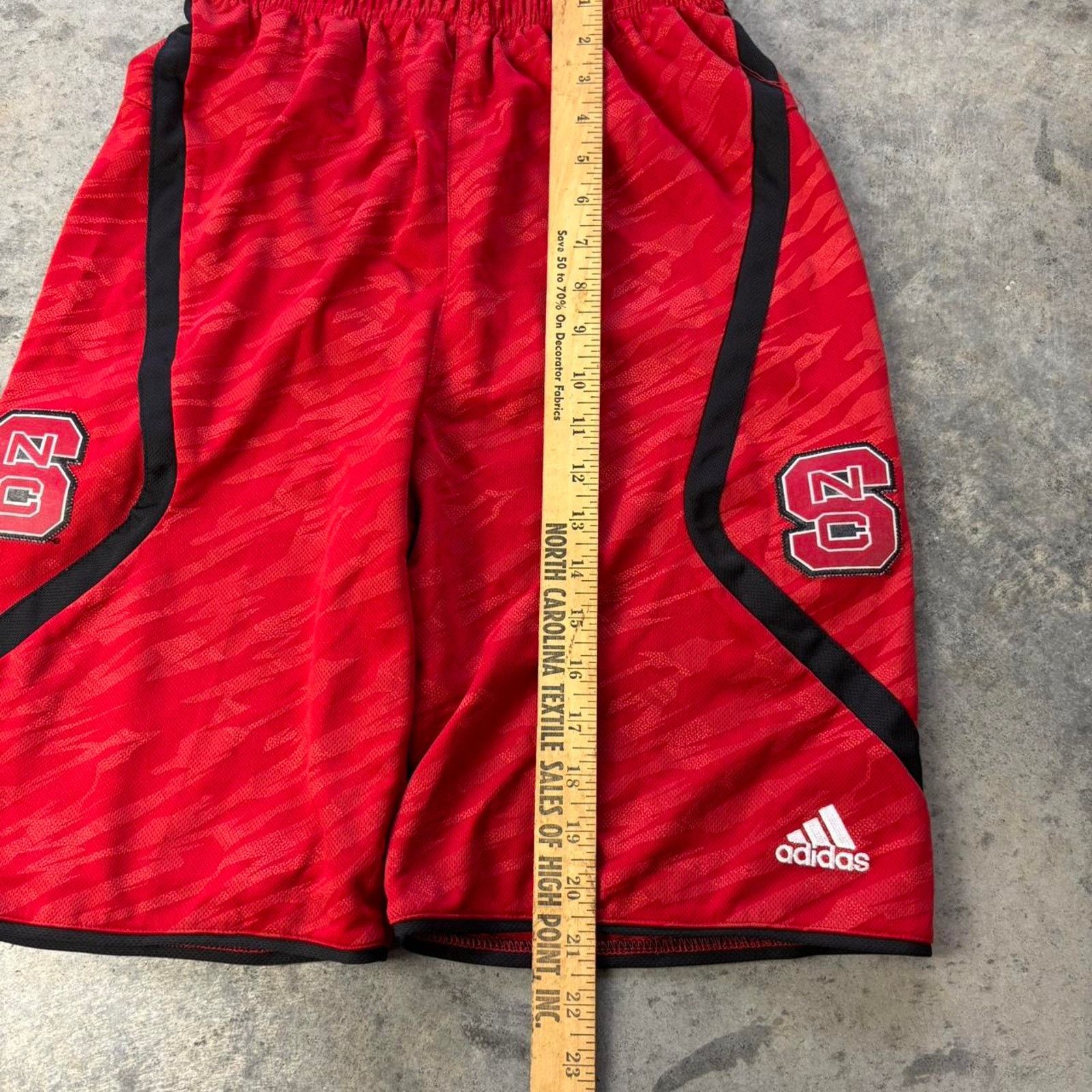 Adidas × Vintage Adidas NC State Athletic Shorts Size US 26 / EU 42 - 5 Thumbnail