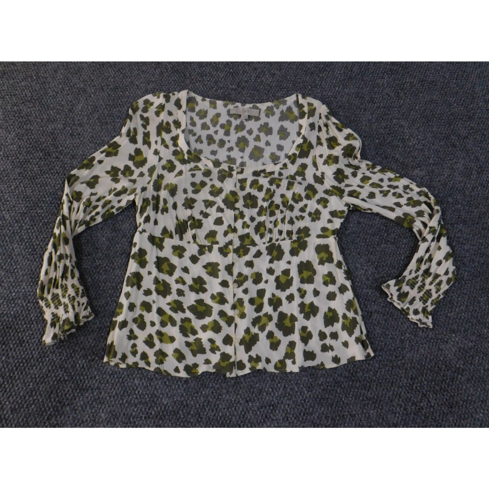 Ann Taylor LOFT Blouse Womens L Long Sleeve Multicolor Leopard Solid Rayon Button Casual Lightweight Breathable Regular Size L / US 10 / IT 46 - 2 Thumbnail