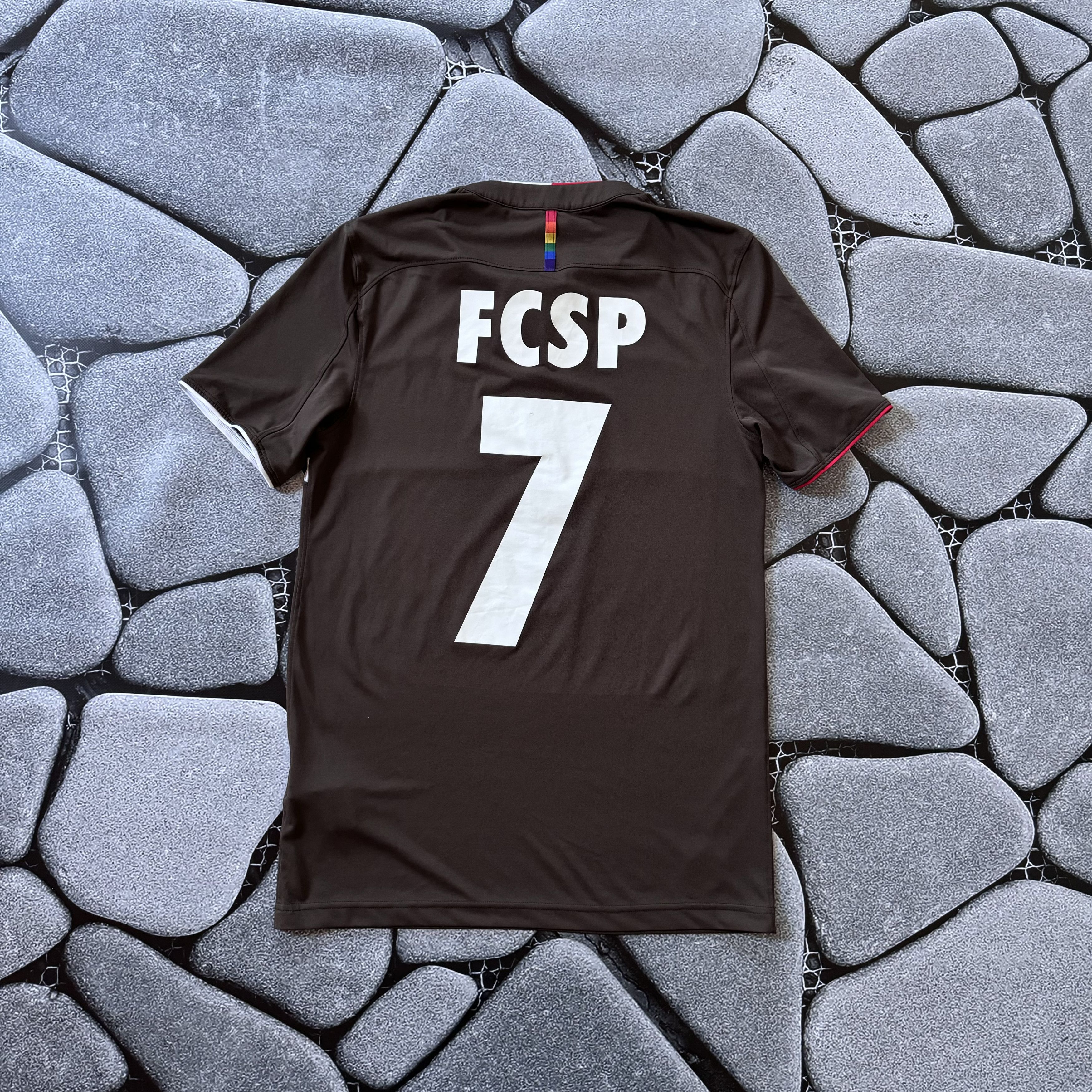 Under Armour BLOKECORE FC ST. PAULI 2018-2019 HOME KIT SOCCER JERSEY Size US S / EU 44-46 / 1 - 2 Thumbnail