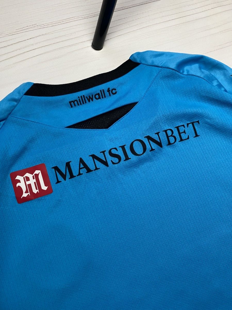 Macron Macron Millwall FC 2021/22 third soccer longsleeve jersey Size US XXL / EU 58 / 5 - 17 Thumbnail