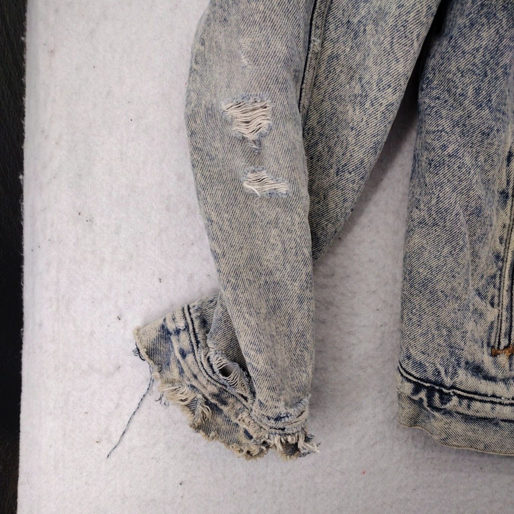Levi's Vintage Levi's Sherpa Denim Trucker Jacket Men Large Blue 70s Made in USA Size US L / EU 52-54 / 3 - 4 Thumbnail