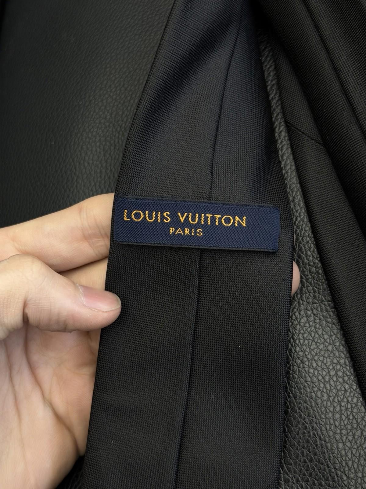 Louis Vuitton Louis Vuitton Tie Silk 100 % Authentic Monogram Tie , Black Size ONE SIZE - 10 Thumbnail