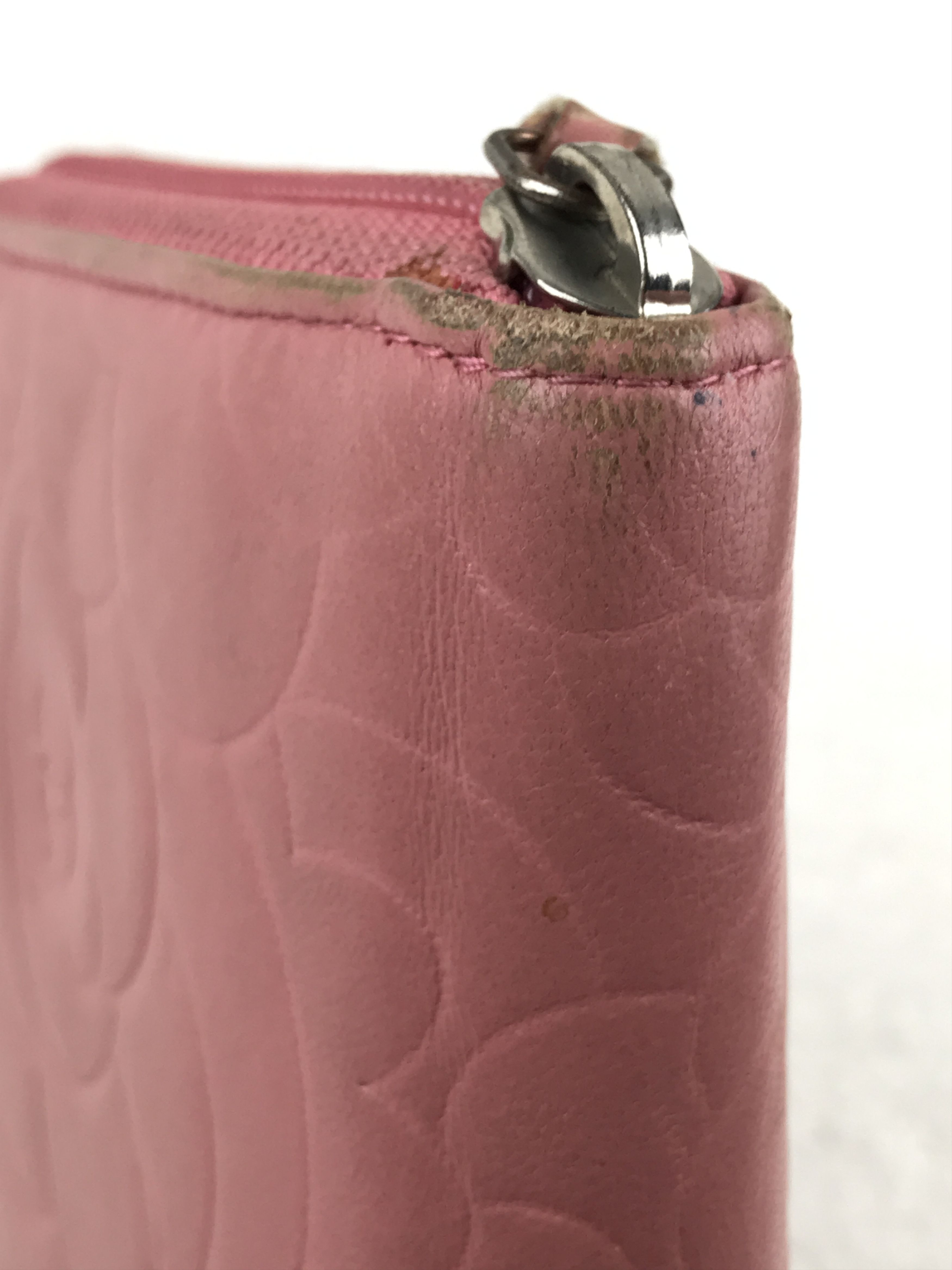 Chanel × Vintage Chanel Pink Embossed Camellia Wallet Zip Around With Box Size ONE SIZE - 18 Thumbnail