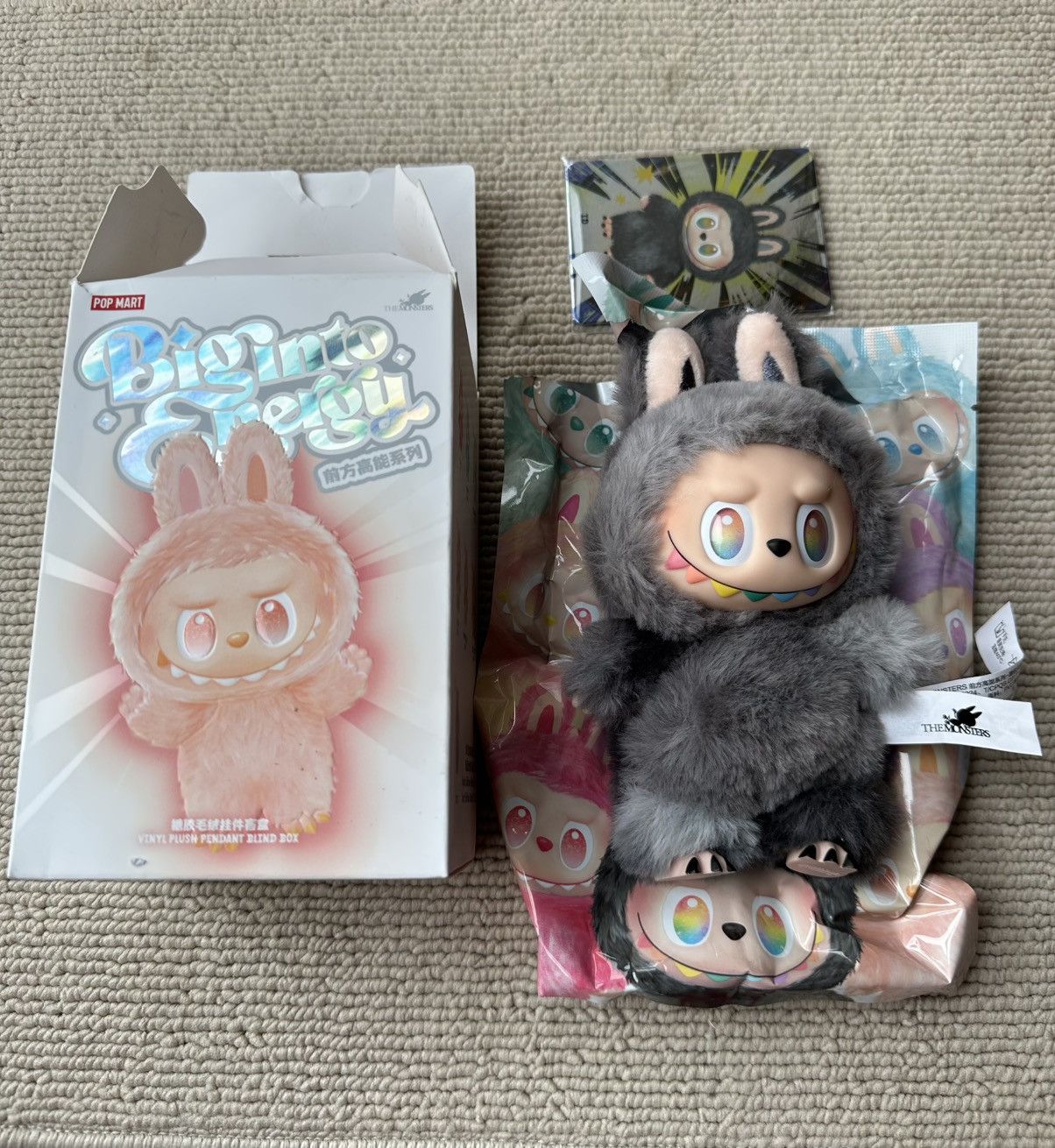 Medicom Bearbrick PopMart Labubu The Monsters Big into