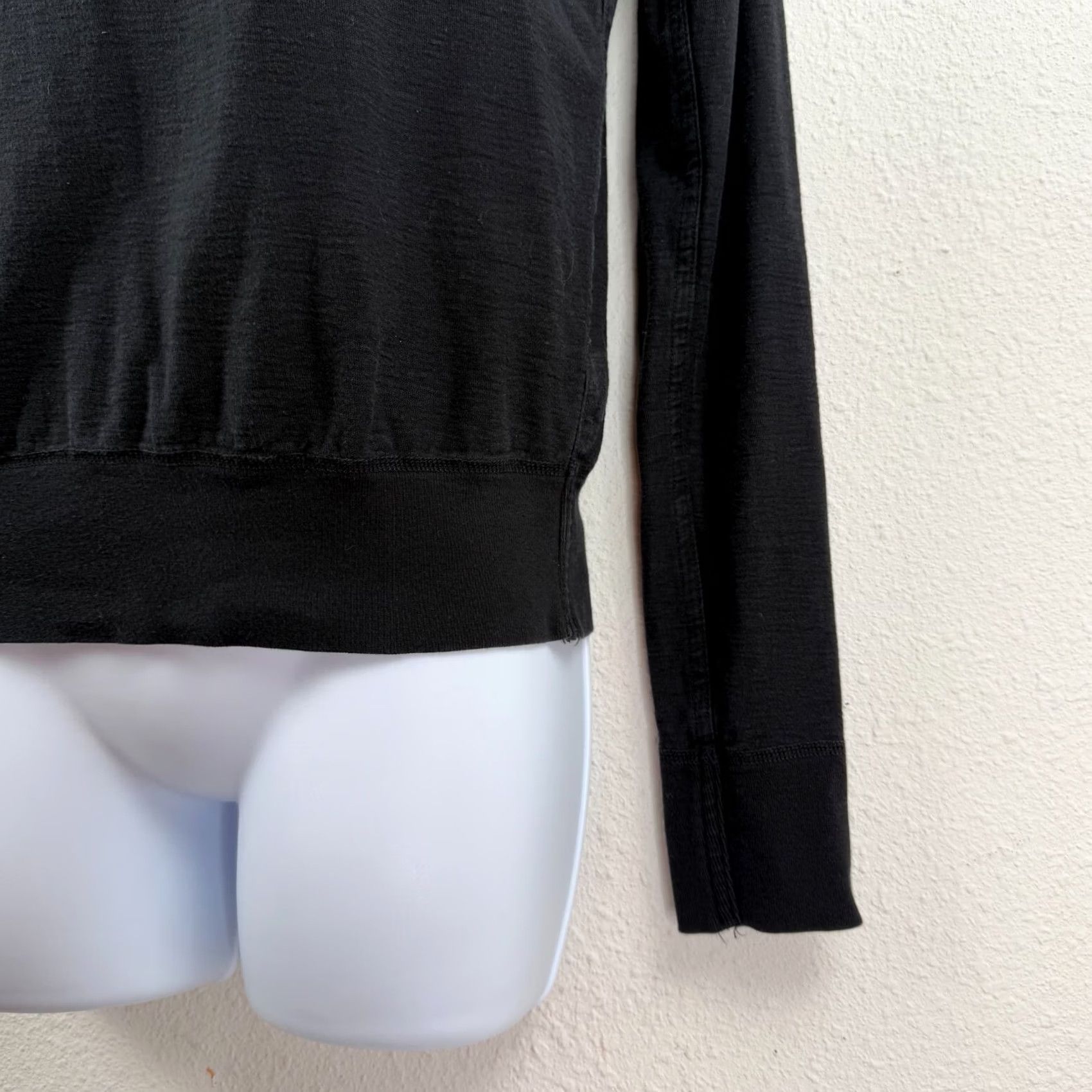 James Perse James Perse Womens Cropped Sweater Size S 1 Black Long Raglan Sleeve Scoop Neck Pullover Knit Cotton Knitwear Regular Womens Size XS / US 0-2 / IT 36-38 - 5 Thumbnail