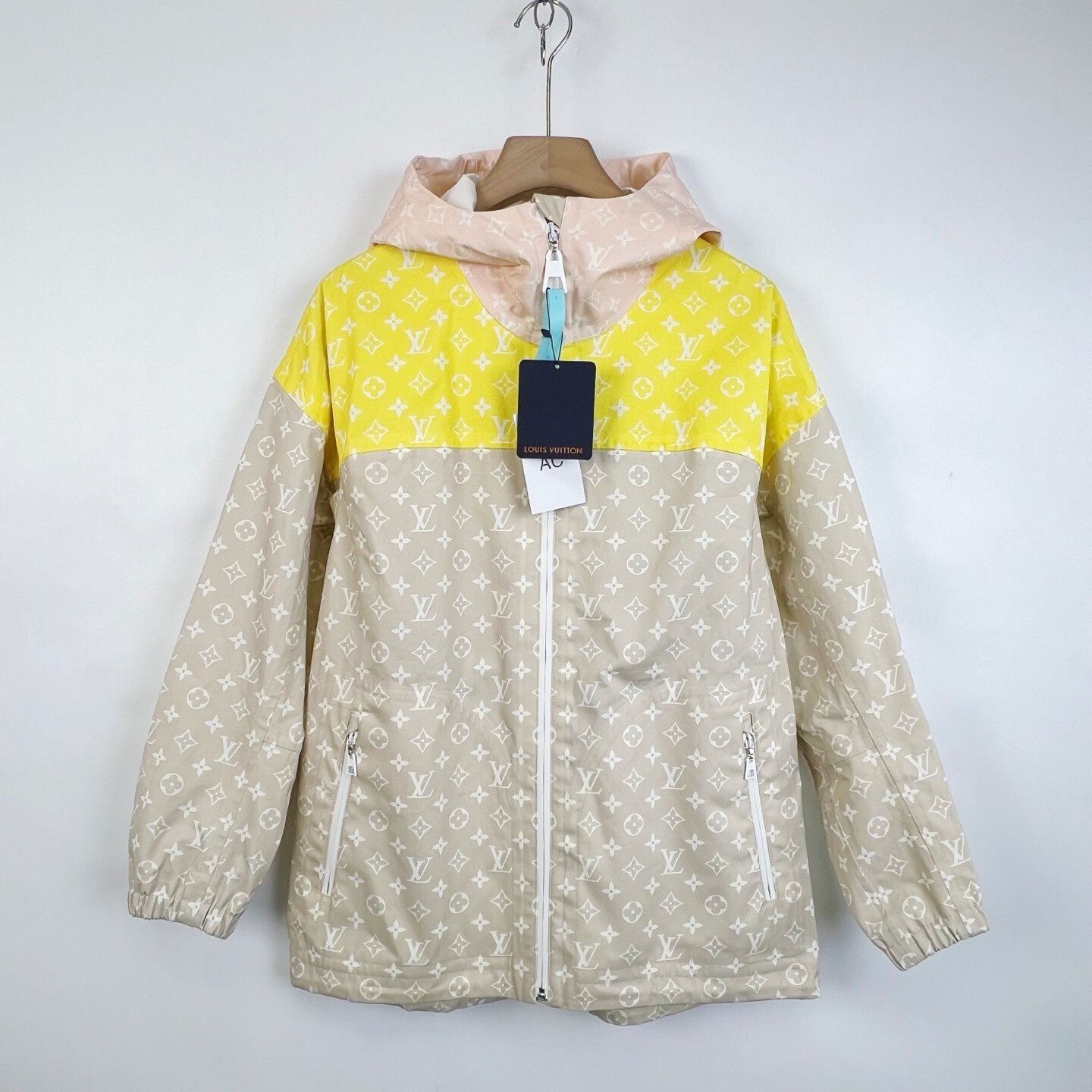 Louis Vuitton Louis Vuitton Brown Logo Colorblock Parka Size XS / US 0-2 / IT 36-38 - 1 Thumbnail
