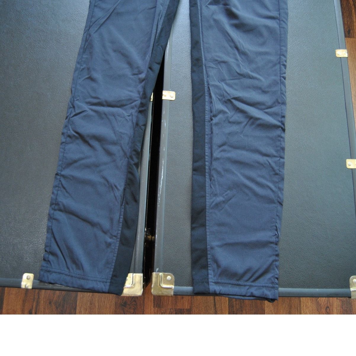 Lululemon Lululemon X-Small Two-Tone Black Sweatpants w/ Pockets Size US 26 / EU 42 - 9 Thumbnail