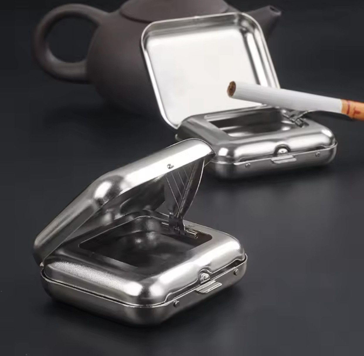 Vintage Portable Ashtray, Metal Pocket Ashtray Size ONE SIZE - 4 Thumbnail
