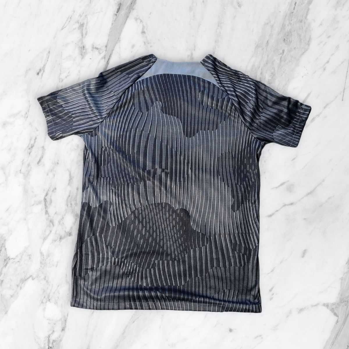 Nike Nike Academy All Over Print T-Shirt Size US L / EU 52-54 / 3 - 2 Thumbnail