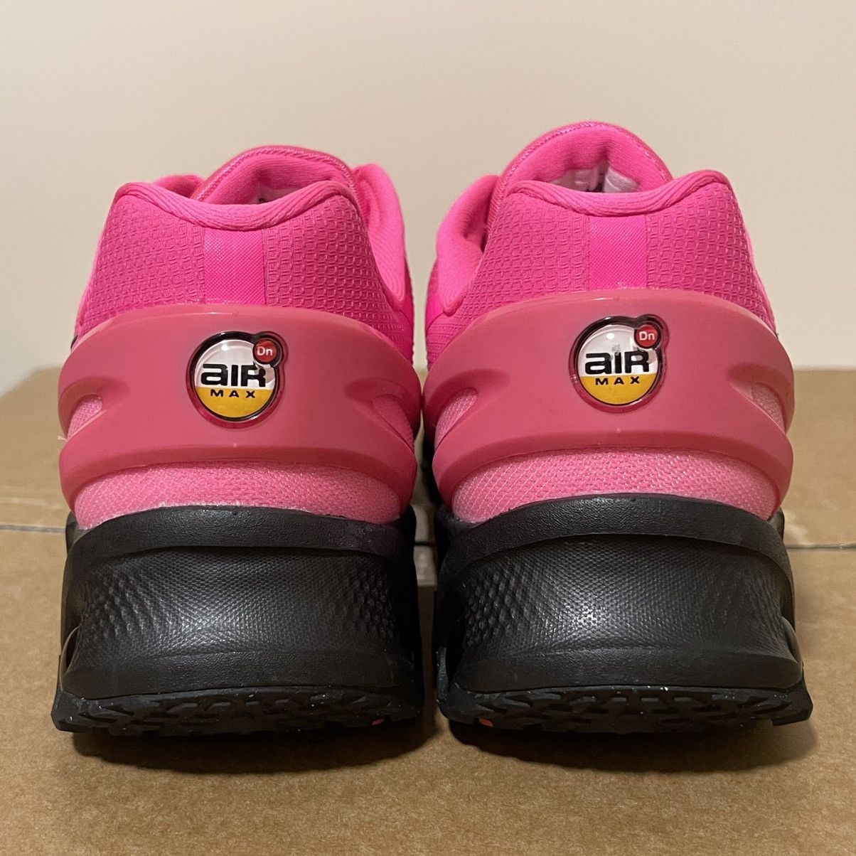 Nike Nike Air Max DN8 Hyper Pink Black Sneakers Size 7.5 Womens Size US 7.5 / IT 37.5 - 4 Thumbnail