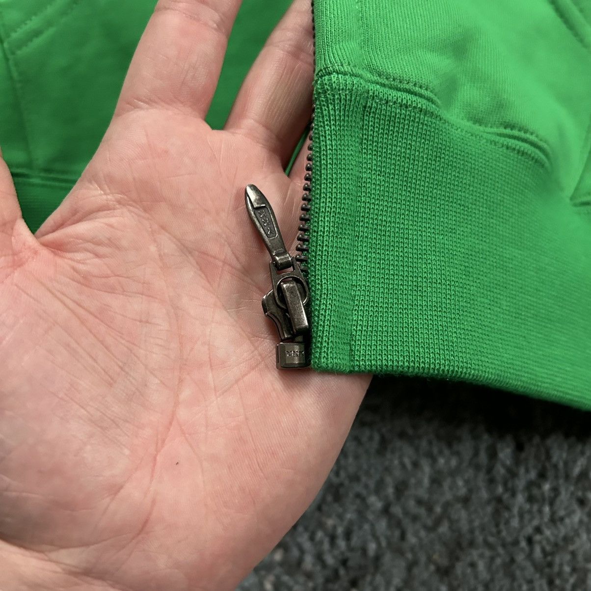 Bottega Veneta nul1.org (nu-14) slime green YKK full zip wide boxy cropped Size US L / EU 52-54 / 3 - 13 Thumbnail