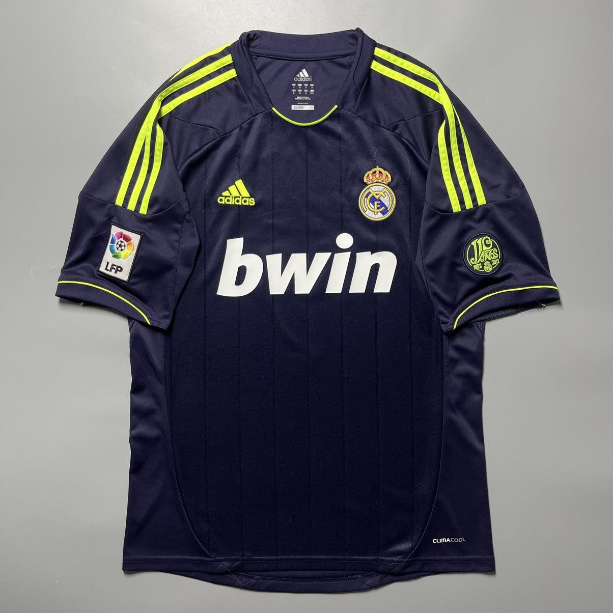 Adidas REAL MADRID 2012/2013 FOOTBALL AWAY JERSEY #7 RONALDO Size US M / EU 48-50 / 2 - 2 Thumbnail