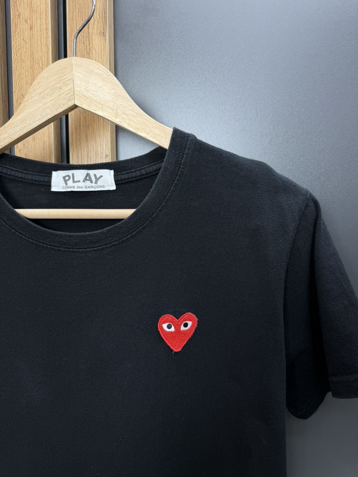 Comme des Garcons PLAY Comme Des Garcons Play Heart Logo T Shirt Black Size US S / EU 44-46 / 1 - 4 Thumbnail