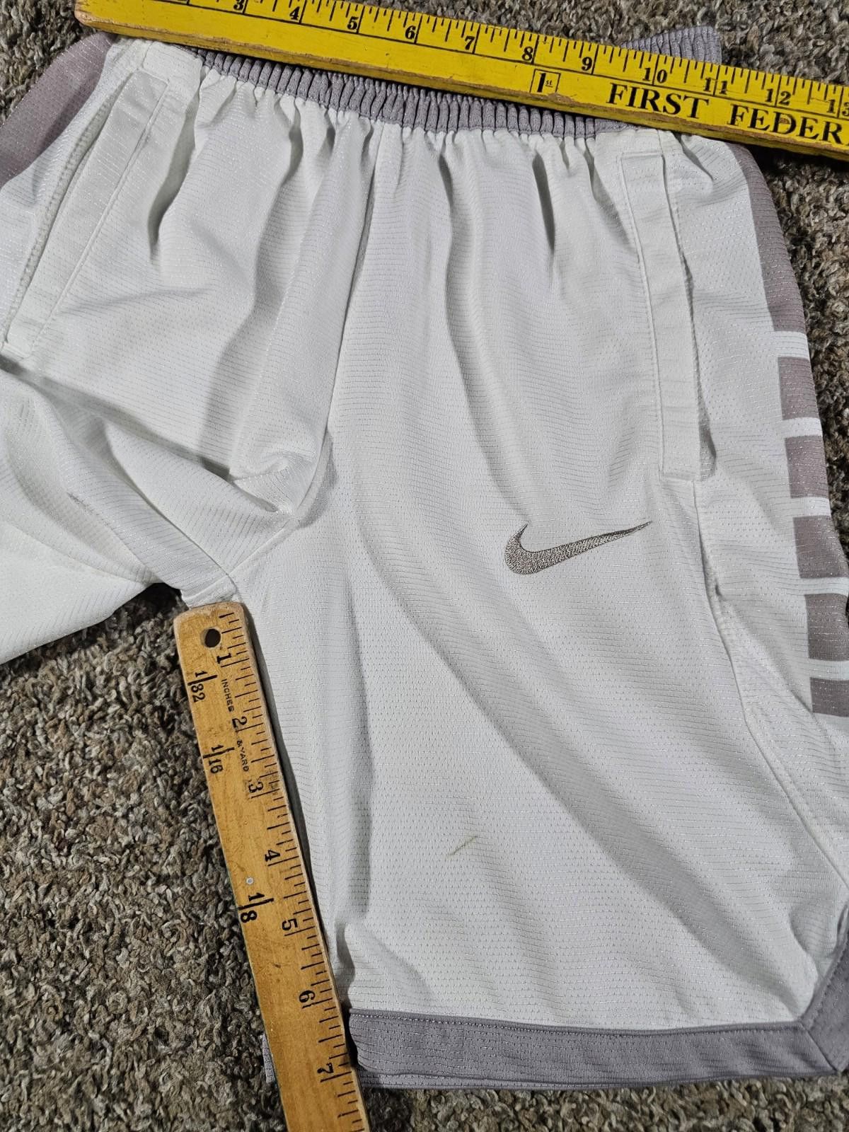 Nike Nike Dri-Fit White Gray Kids M Shorts Size US 26 / EU 42 - 4 Thumbnail