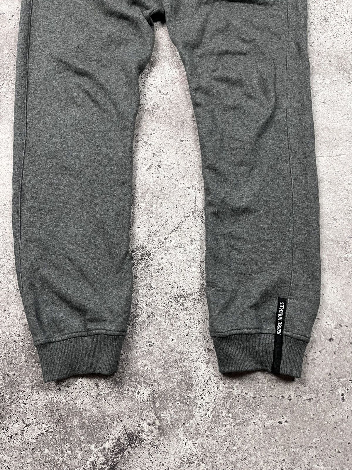 Designer × Moose Knuckles Moose Knuckles Pantalone Sweatpants Size S-M men’s Grey Size US 32 / EU 48 - 2 Thumbnail