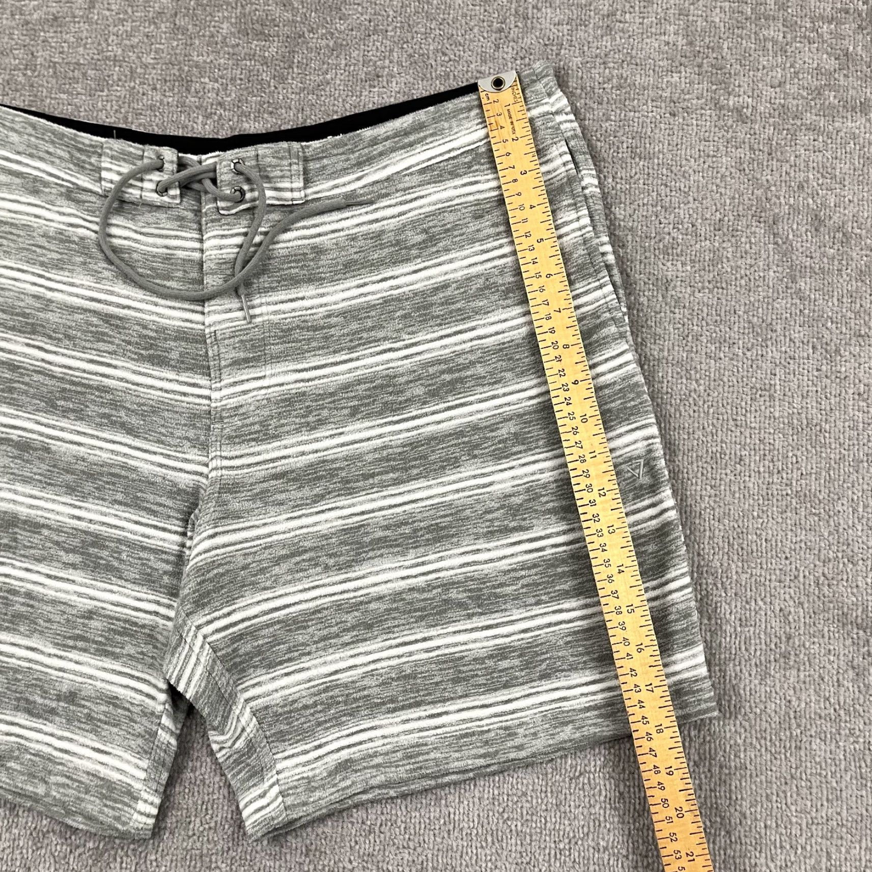 Vissla Vissla Sofa Surfer Shorts Mens 2XL / 8" Gray Striped Knit Lounge Comfort Casual Shirt Size US 39 - 5 Thumbnail