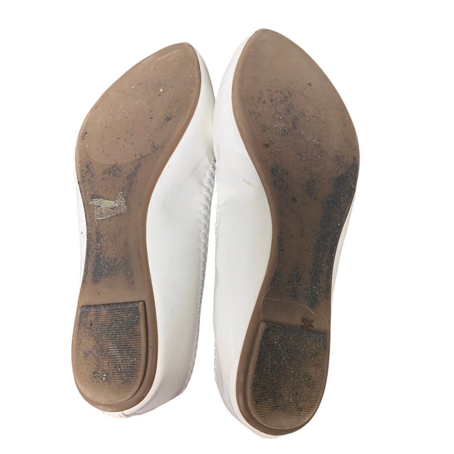 Other LM Women's Size 7 White Faux Leather Pointy Toe Flats Size US 7 / IT 37 - 7 Thumbnail