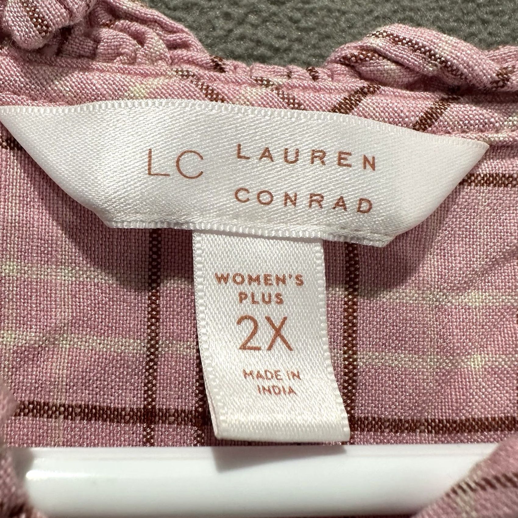 Vintage LC Lauren Conrad Blouse Womens 2X Pink Plaid Button Front Ruffle Balloon Sleeve Knit Cotton Blend Top Boy/Girls Women Size XXL / US 16-18 / IT 52-54 - 4 Thumbnail