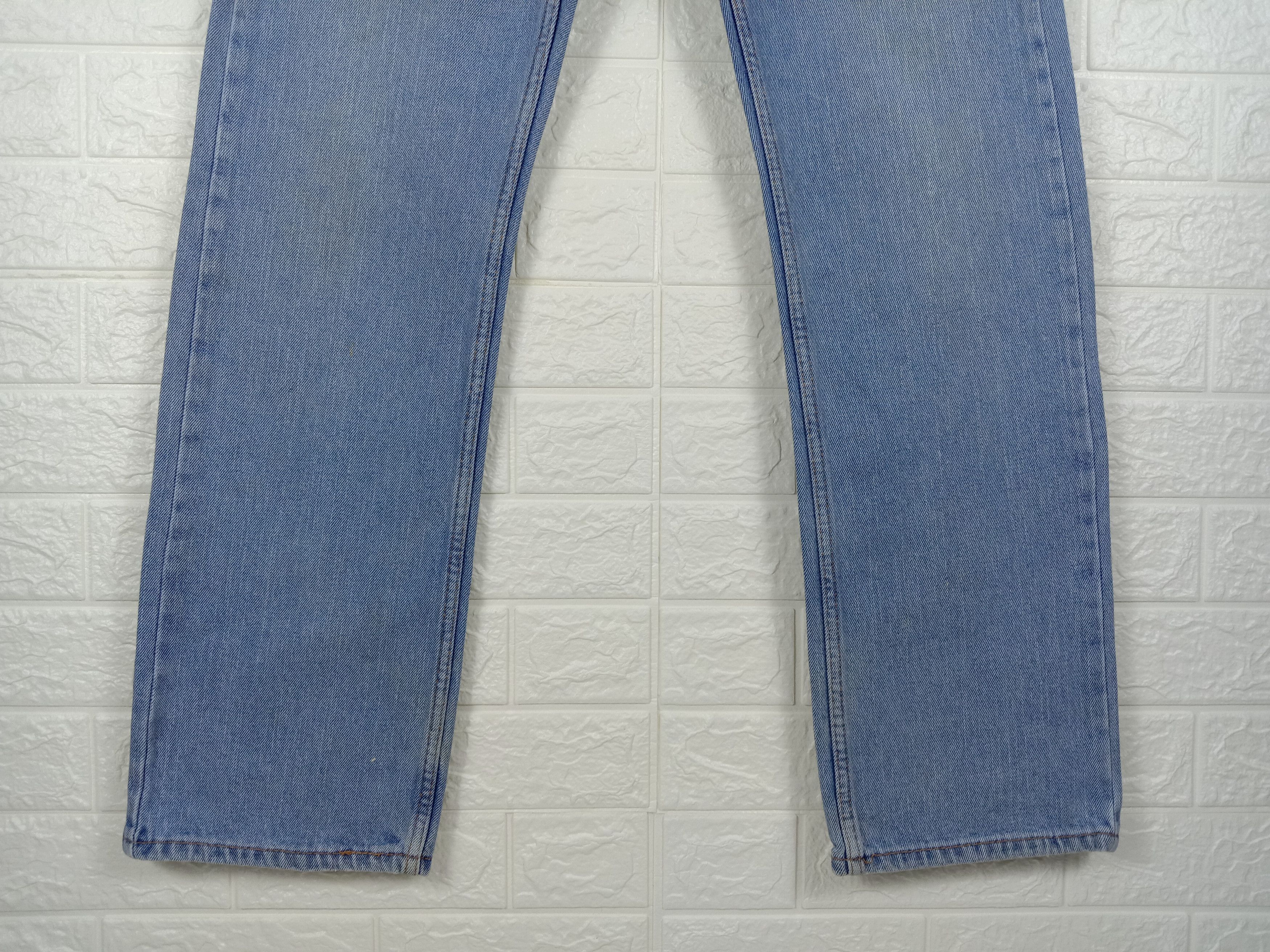 Levi's Vintage Levi's 505 Light Wash Jeans Straight Fit Denim Size US 32 / EU 48 - 4 Thumbnail