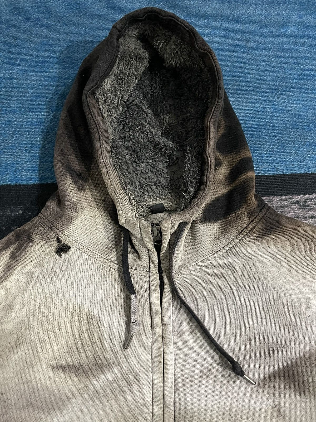 Uniqlo Uniqlo Distressed Sweatshirt Hoodie Size US XL / EU 56 / 4 - 7 Thumbnail