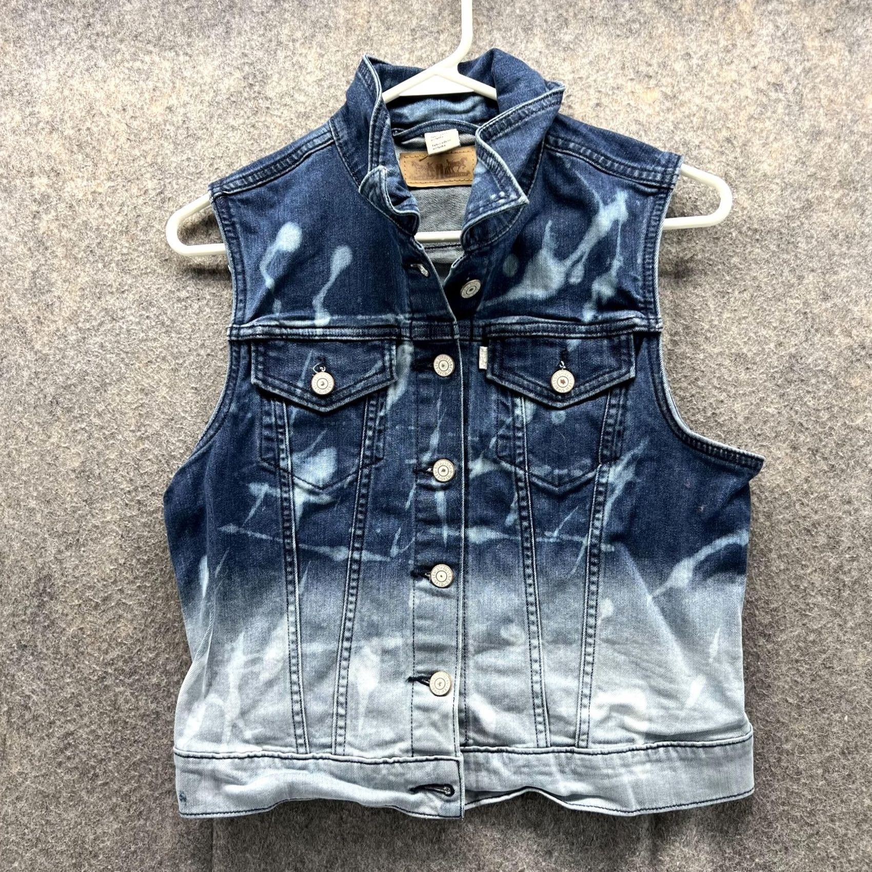 Levi's Levi's Denim Jacket Women Medium Blue Button Down Casual Cotton Sleeveless Ladies Regular Size M Pockets Vintage No Size M / US 6-8 / IT 42-44 - 2 Thumbnail