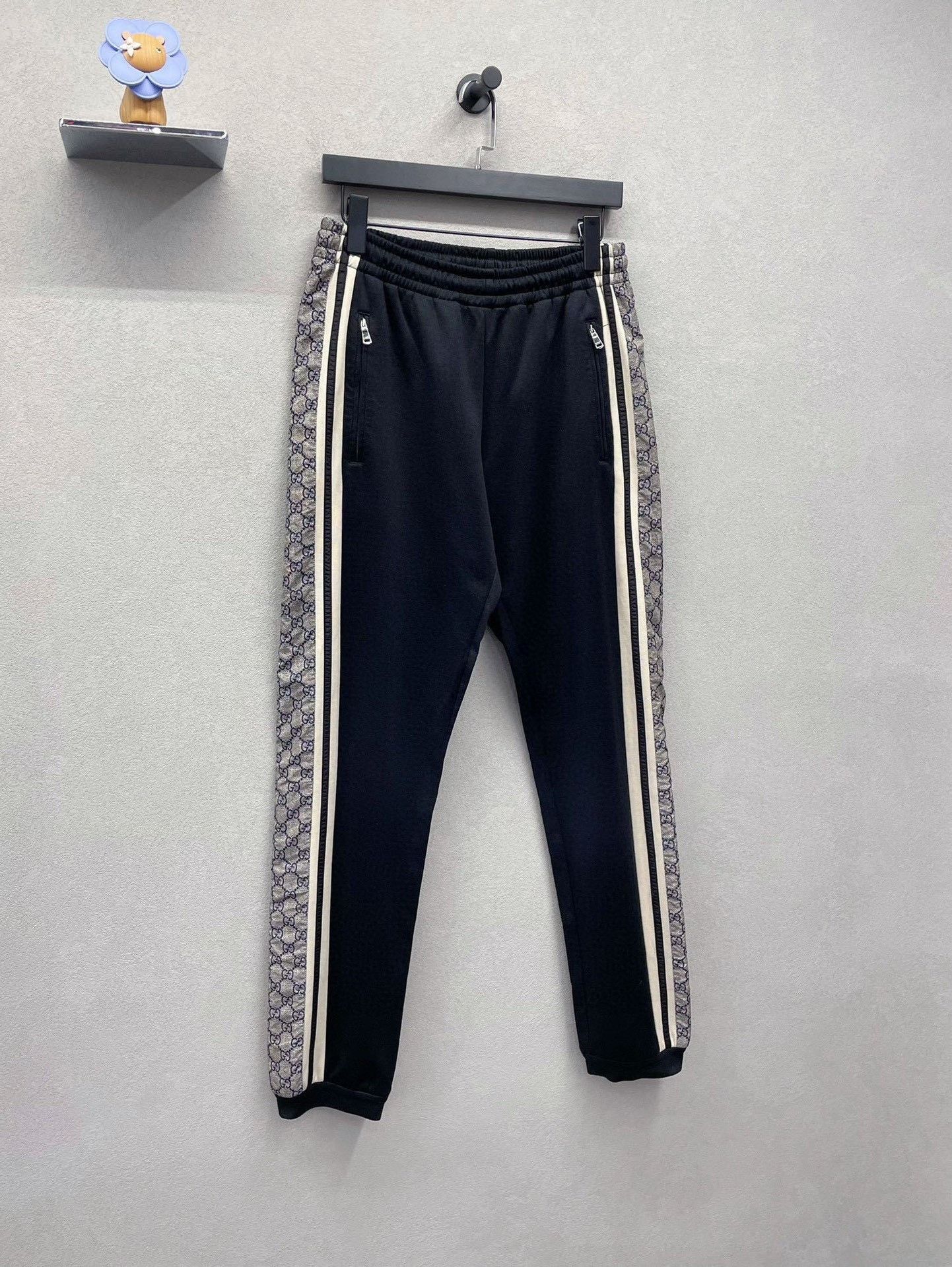 Gucci Gucci Size S Double G side strap plain pattern trousers 250 Size US 28 / EU 44 - 3 Thumbnail