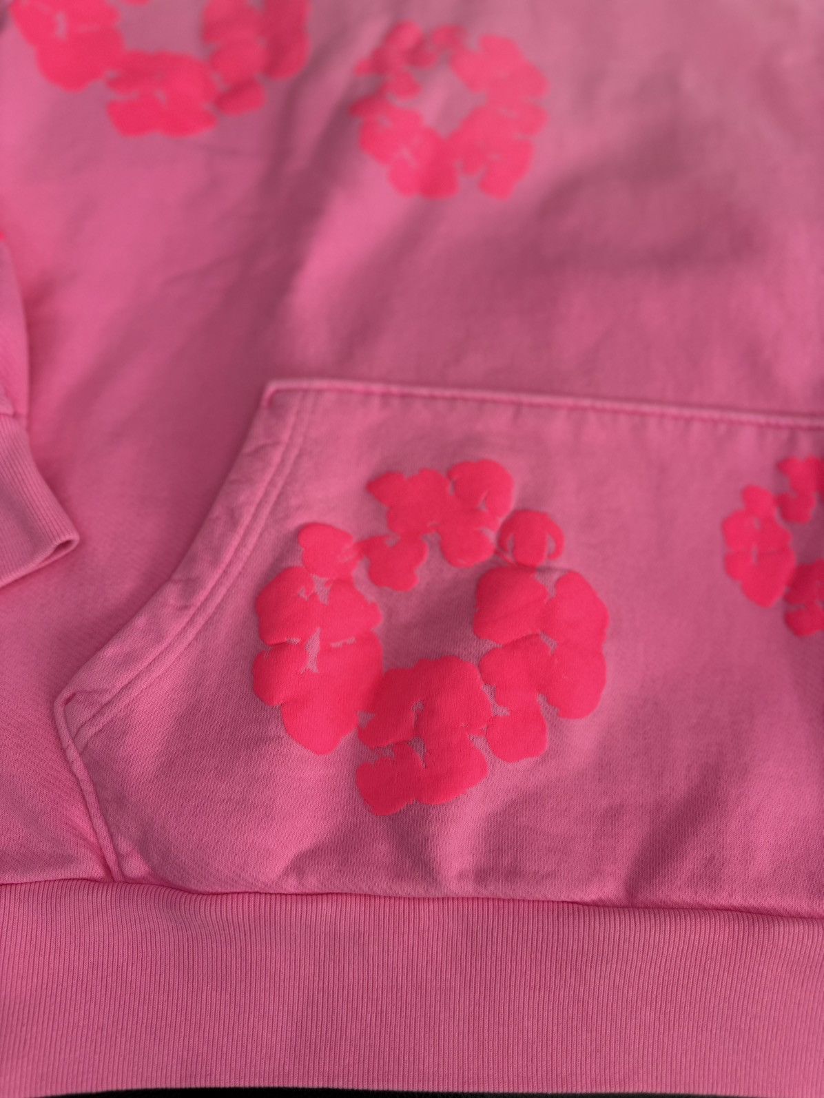 DENIM TEARS Denim Tears Pink 2025 Cotton Wreath Hoodie XL (NEW) Size US XL / EU 56 / 4 - 5 Thumbnail