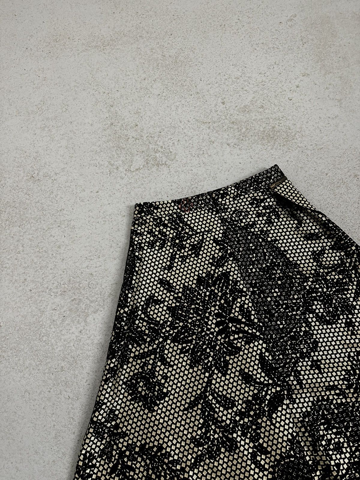 A.F. Vandevorst A.F.Vandevorst Fall 2004 Runway Skirt Size 25" / US 0 / IT 36 - 12 Thumbnail