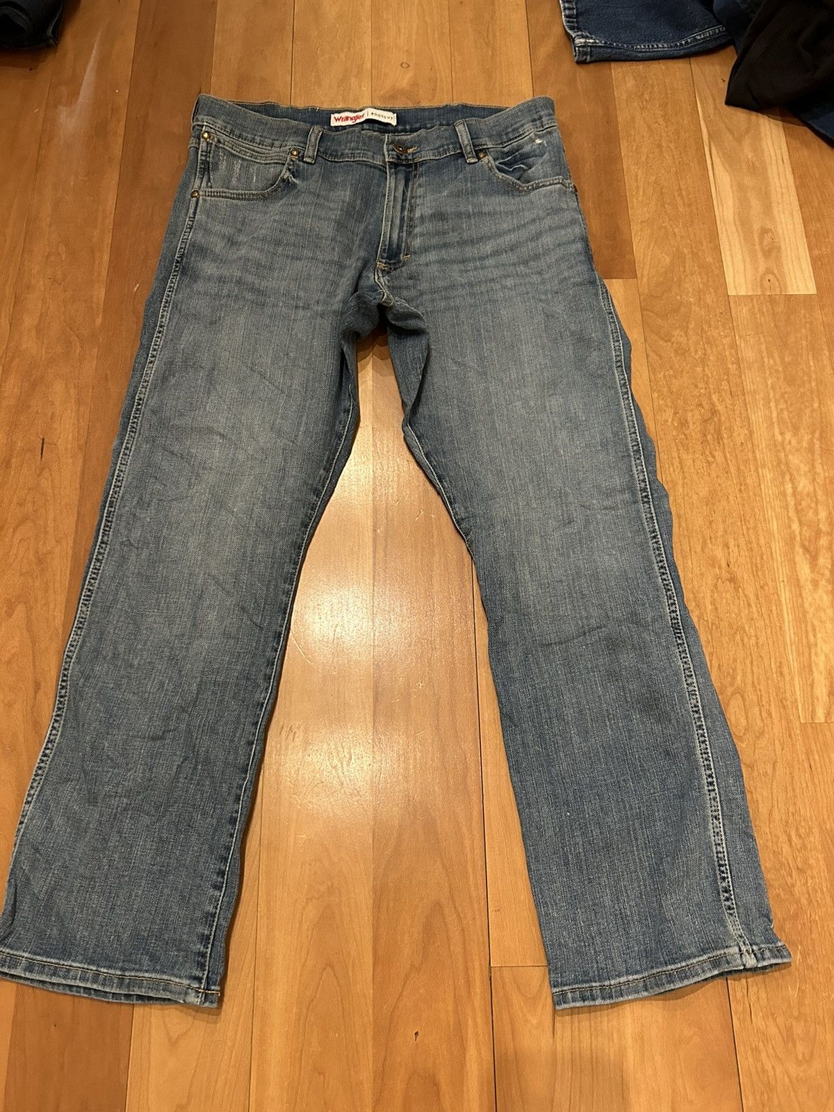 Vintage × Wrangler Vintage Wranglers Size US 34 / EU 50 - 1 Thumbnail