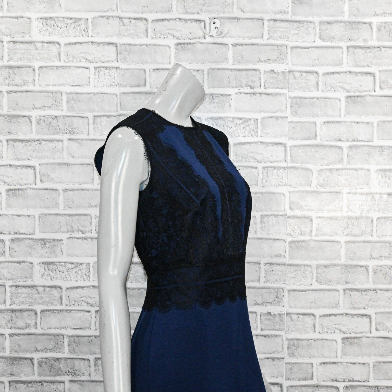 Tadashi Shoji TADASHI SHOJI Women's Lace-trimmed Milo Dress Scuba sheath Size M / US 6-8 / IT 42-44 - 9 Thumbnail