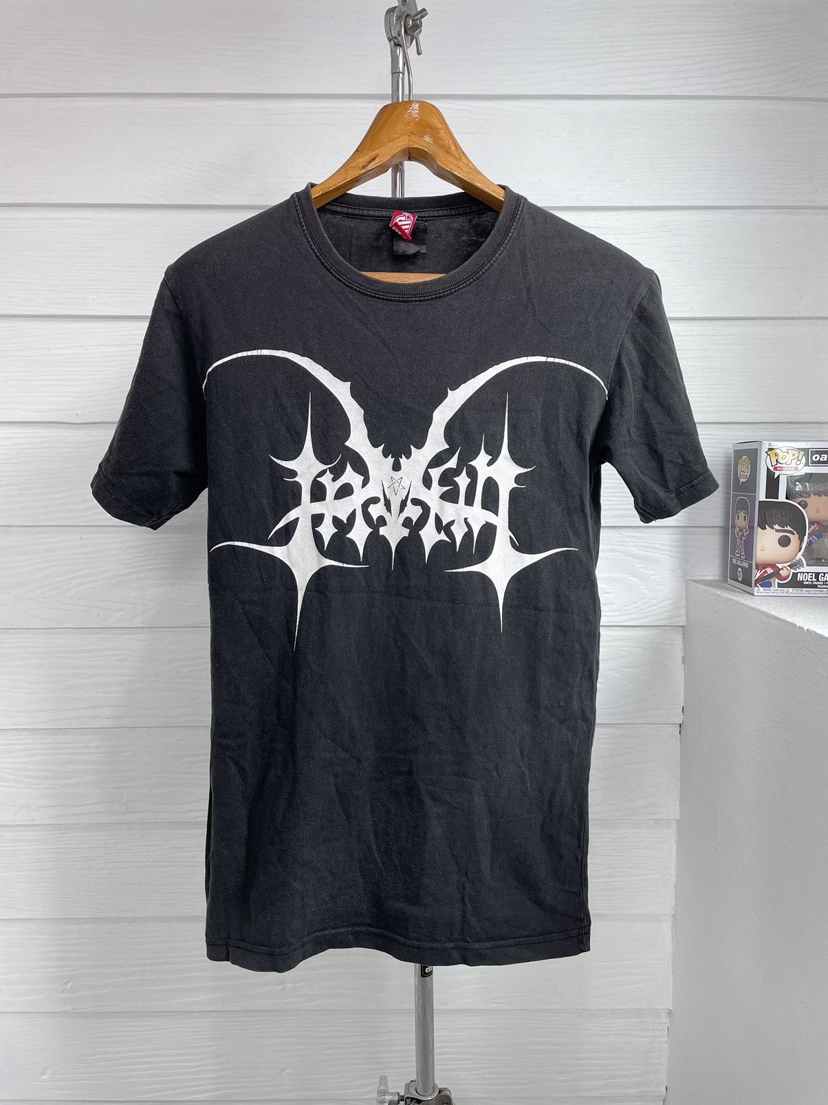 Band Tees × Vintage VINTAGE IN VEIN STANDING STRONG WITH PRIDE AND HONOR T-SHIRT Size US S / EU 44-46 / 1 - 1 Thumbnail