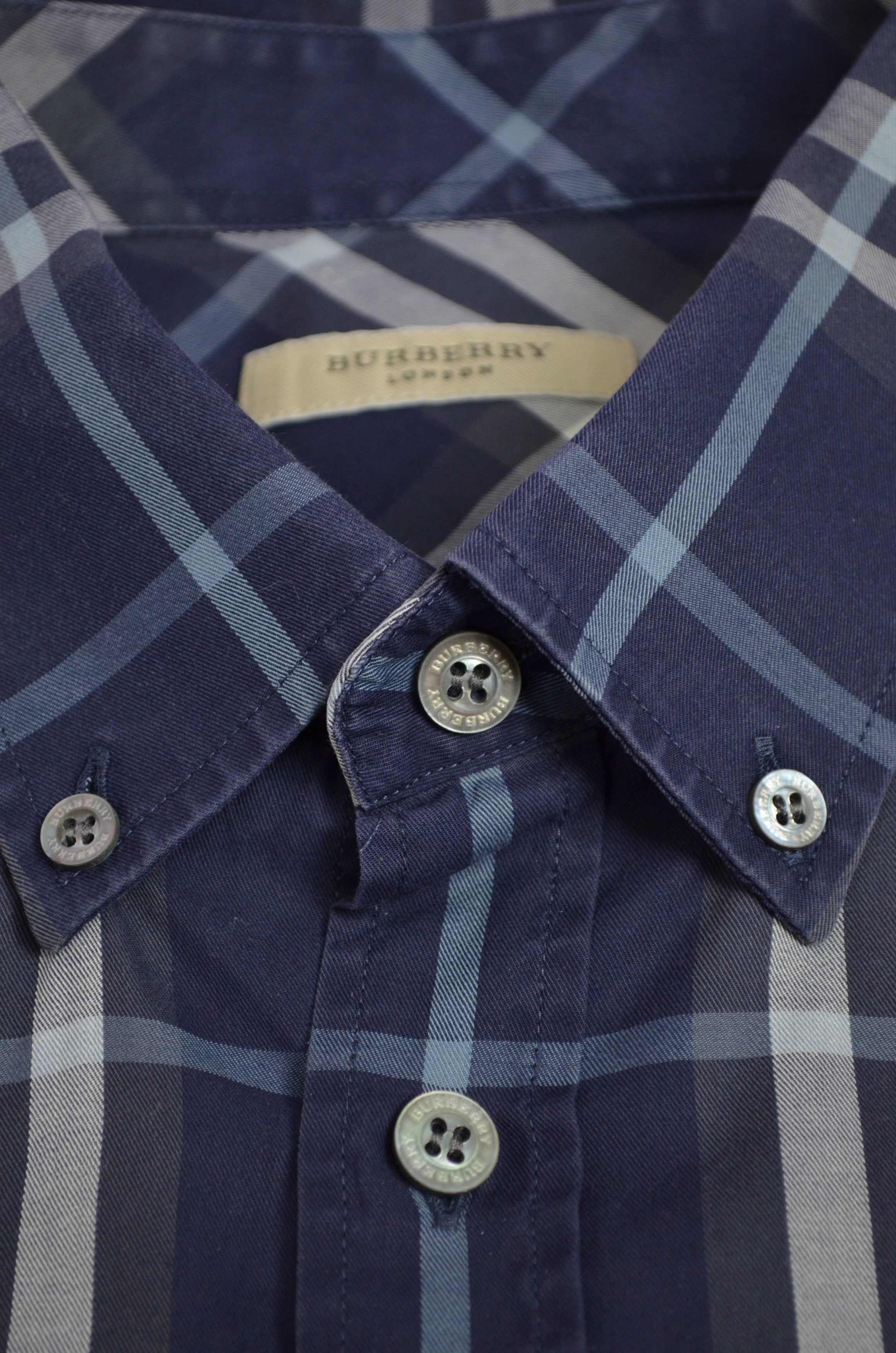 Burberry × Designer Burberry London Navy Check Shirt Size M P2P 21'2" Designer Size US M / EU 48-50 / 2 - 9 Thumbnail