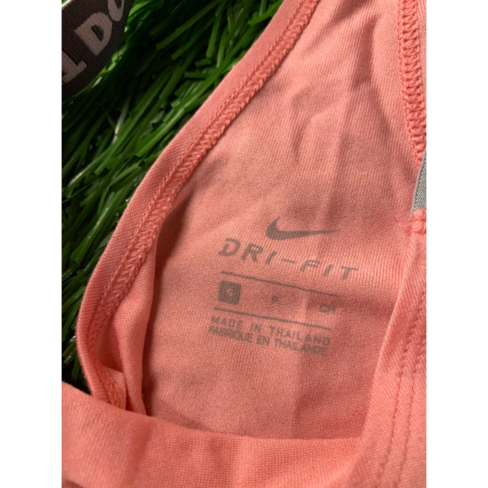 Nike NIKE Shirt Vest Women XS S Pink Running Training Sleeveless Jersey 50 cm 42 cm Short Size S / US 4 / IT 40 - 7 Thumbnail