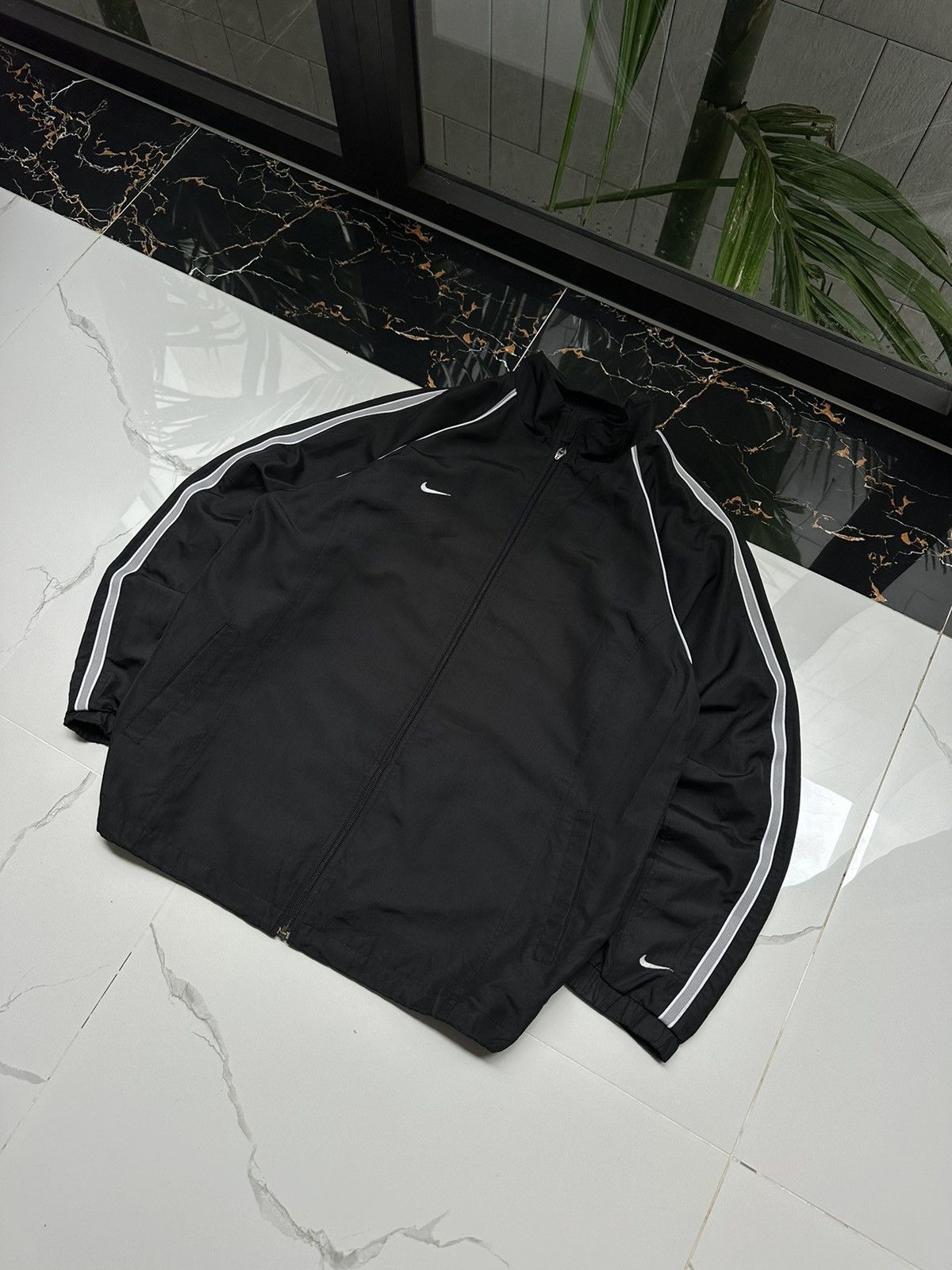 Nike × Vintage NIKE VINTAGE DOUBLE LOGO STREETWEAR LIGHT JACKET Size US L / EU 52-54 / 3 - 3 Thumbnail