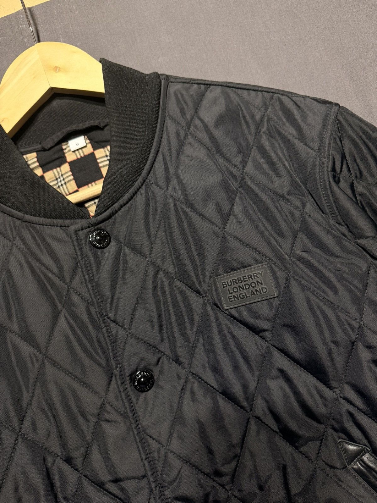Burberry Burberry Quilted Diamond Varsity Bomber Jacket Size US M / EU 48-50 / 2 - 2 Thumbnail