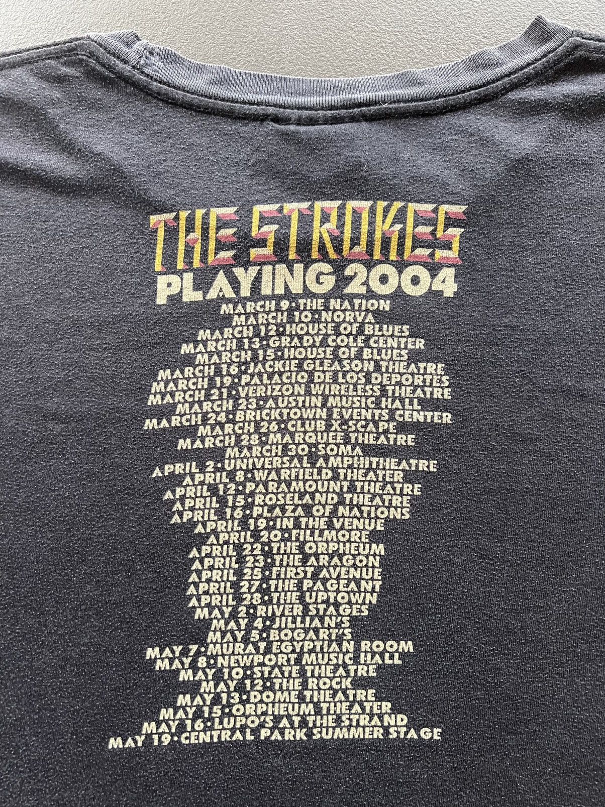 Vintage 2004 The Strokes Room On Fire Playing Tour Band Tee Shirt Size US L / EU 52-54 / 3 - 1 Thumbnail