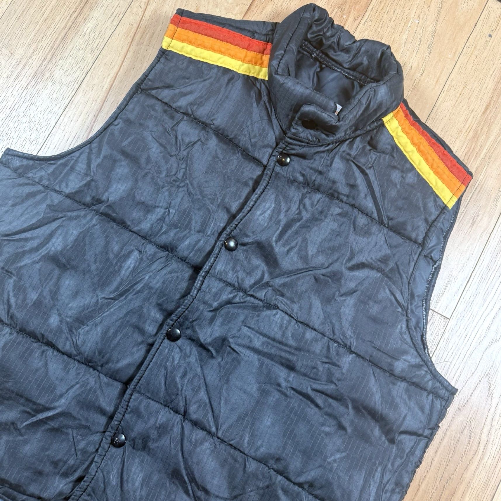 CLOSED VTG Bombardier Puffer Vest Mens Large Black Button Close Orange Stripe USA Made Vest Mens Large Black USA Striped Nylon Puffer Jacket Size US L / EU 52-54 / 3 - 2 Thumbnail