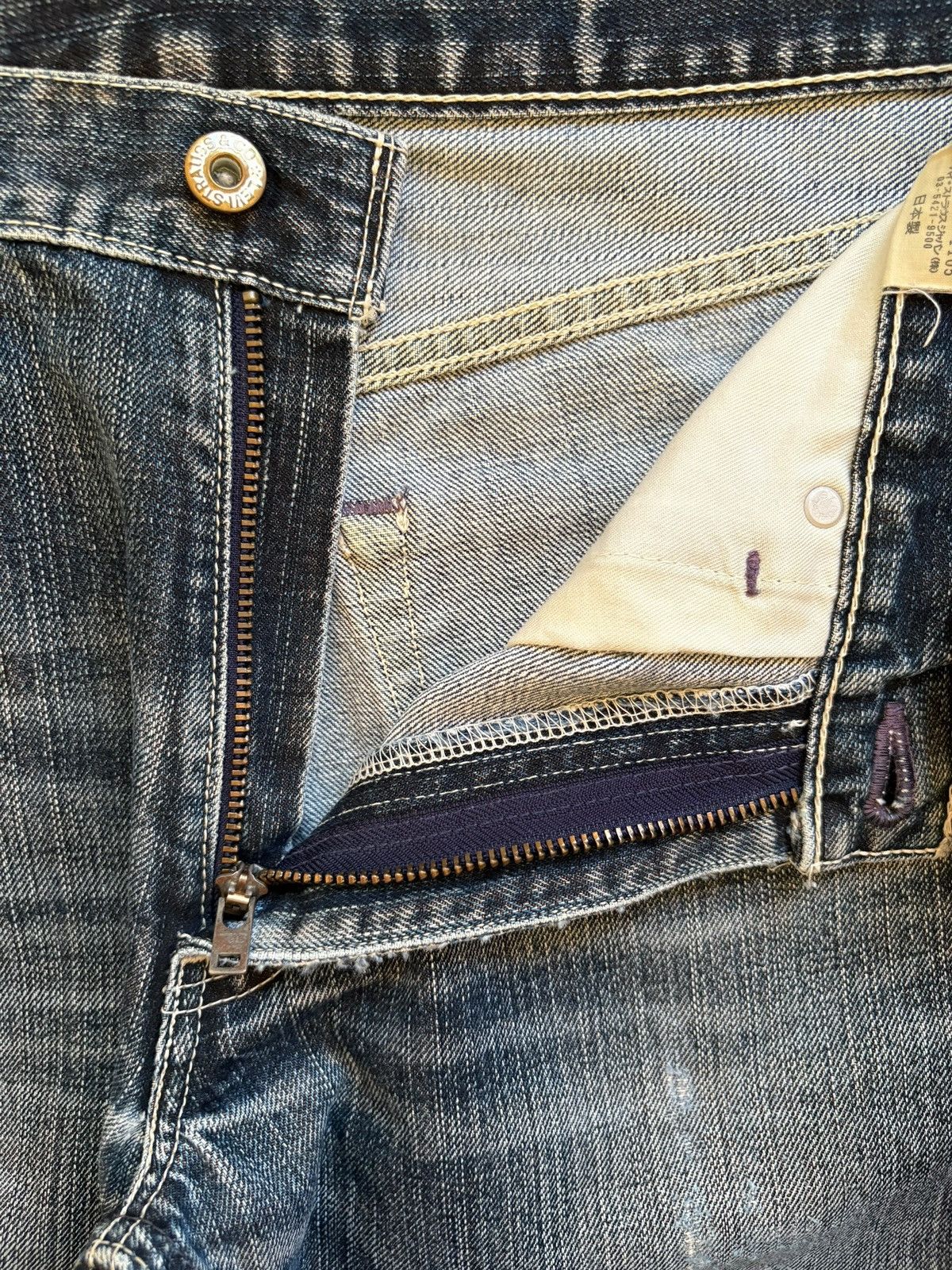 Levi's Vintage 90s Levis 507 Faded Wash Ripped Loose Baggy Jeans Size US 30 / EU 46 - 9 Thumbnail