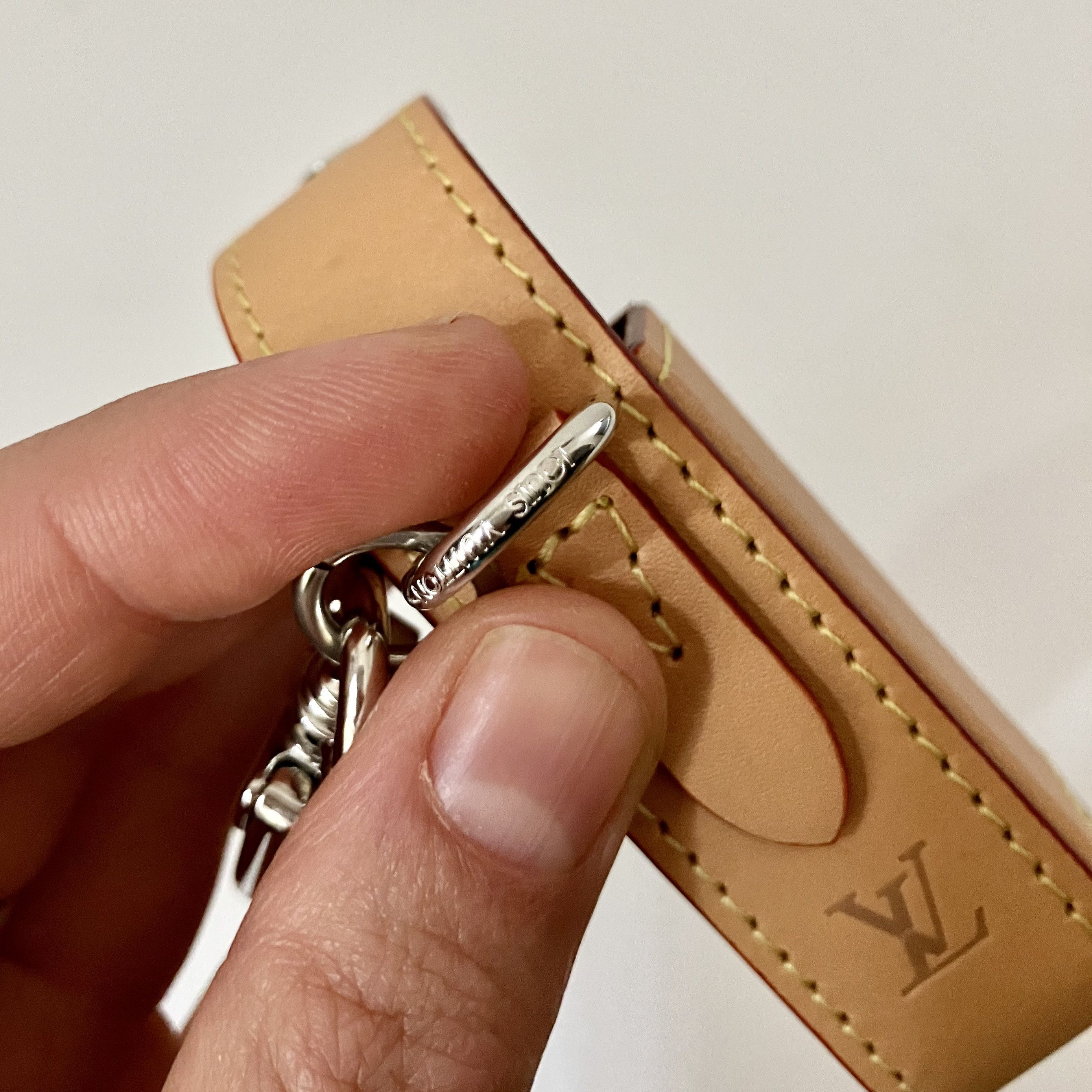 Louis Vuitton × Tyler The Creator Louis Vuitton Leather Dice Holder Keyring Size ONE SIZE - 9 Thumbnail