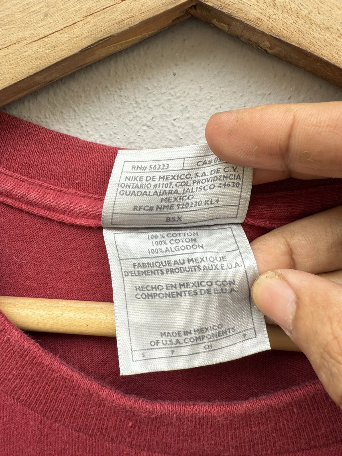 Nike Vintage Y2K Nike "hit the road" Center Swoosh Honolulu Tee Size US M / EU 48-50 / 2 - 6 Thumbnail