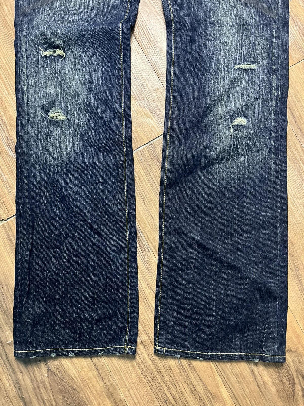 If Six Was Nine Vintage UJ JEANS Bootcut/Straight DarkWash Ripped Denim (43) Size US 28 / EU 44 - 4 Thumbnail