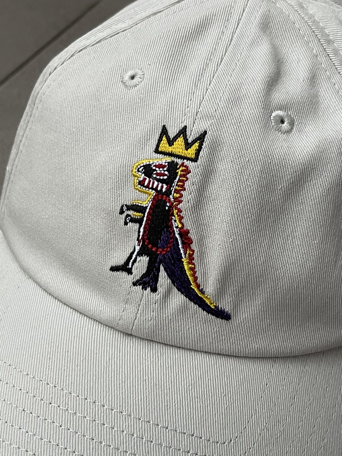 Etudes !DS! SS23 Etudes X Jean Michel Basquiat Booster Cream Cap Size ONE SIZE - 6 Thumbnail