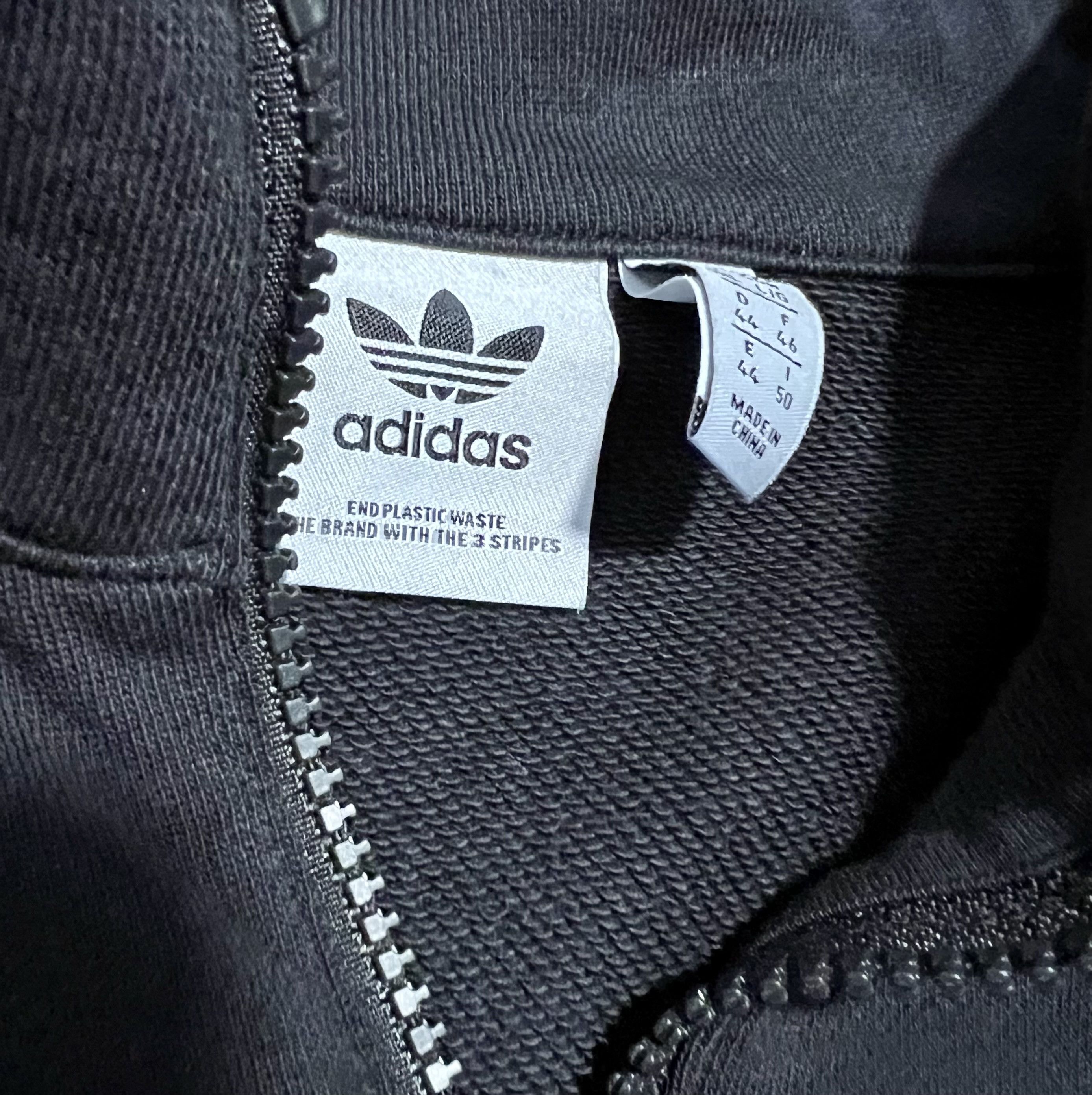 Adidas Adidas Retro Embroidered Logo Quarter Zip Long Sleeve Shirt Size US L / EU 52-54 / 3 - 3 Thumbnail