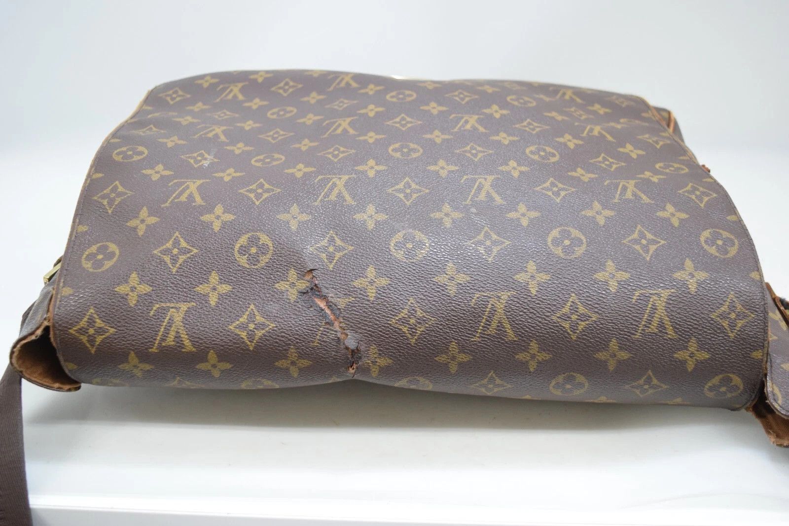 Louis Vuitton Louis Vuitton Abbesses Monogram Canvas Crossbody Bag M45257 Size ONE SIZE - 4 Thumbnail