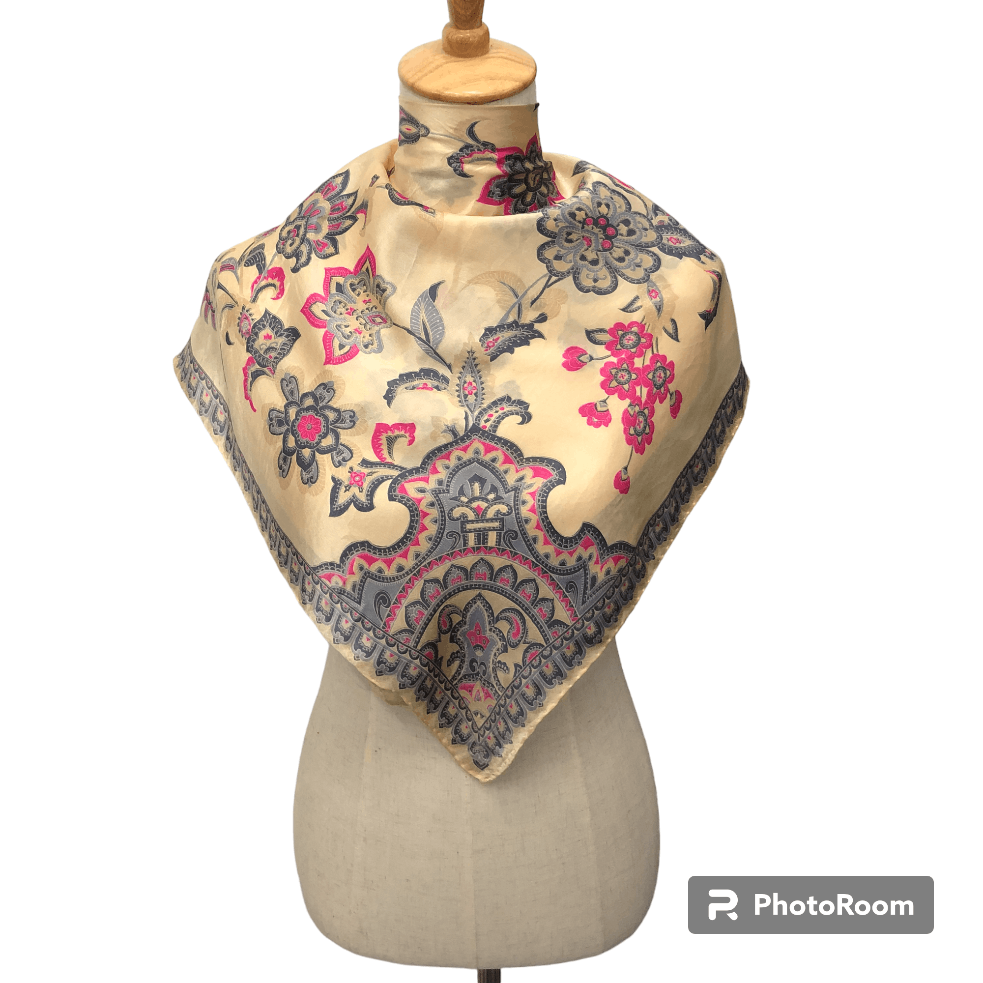 Vintage Vintage Luxury Design Floral Silk Scarf M311 Size ONE SIZE - 1 Thumbnail