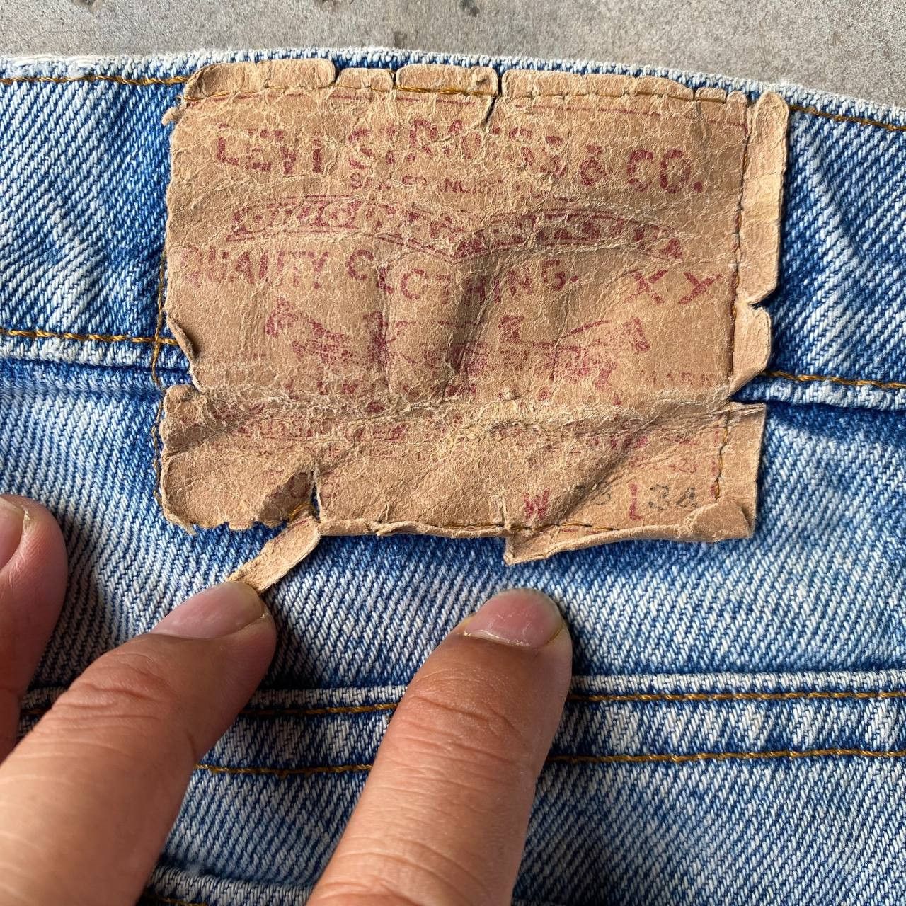 Levi's Vintage Clothing VINTAGE LEVI’S 505 MUDWASH - 90s USA 553 BUTTON STAMP W33 Size US 33 - 19 Thumbnail