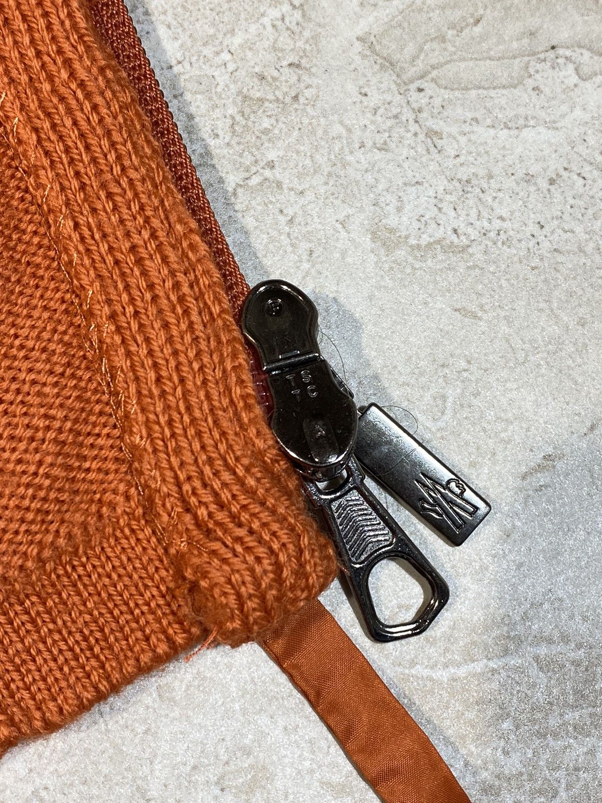 Moncler × Vintage Vintage Moncler Orange Nylon Knit Vest Size L / US 10 / IT 46 - 19 Thumbnail