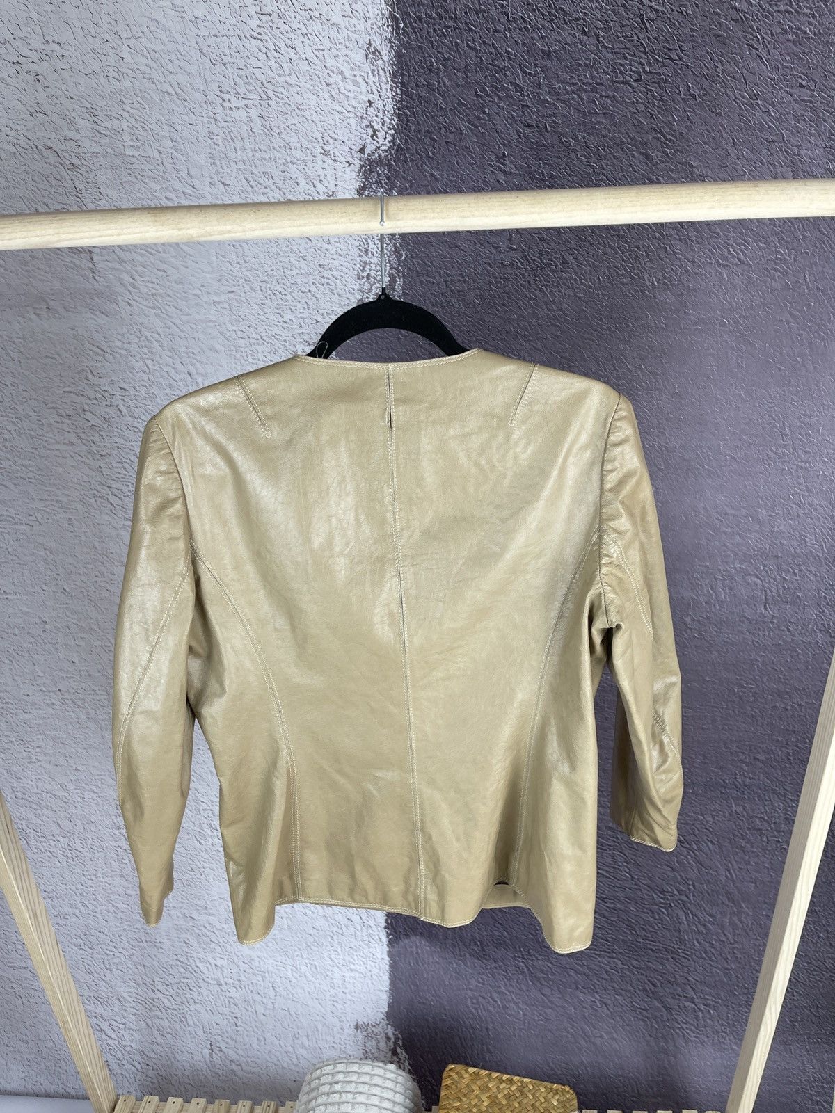 Iceberg Iceberg vintage beige made in Italy leather jacket Size M / US 6-8 / IT 42-44 - 13 Thumbnail