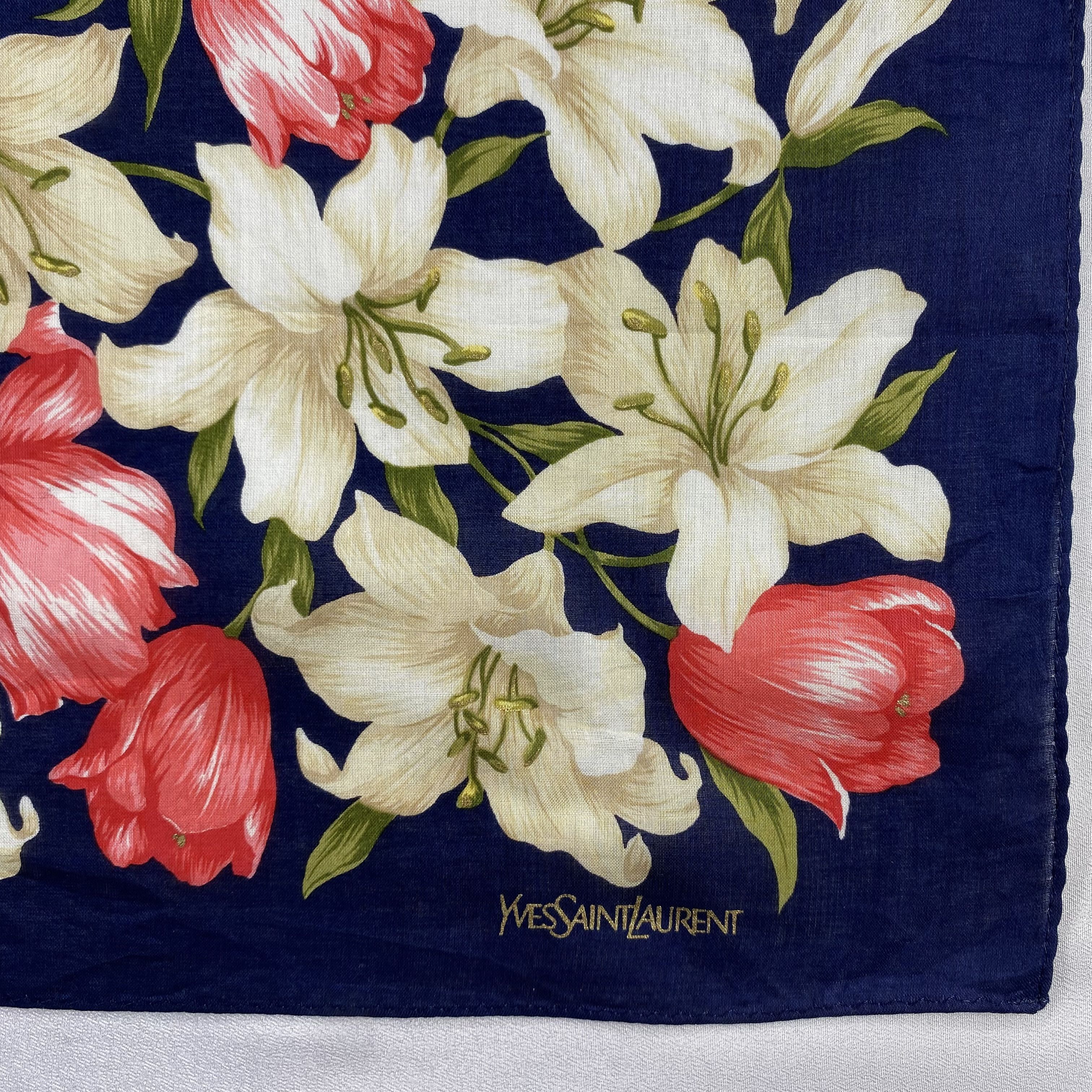 Vintage Yves Saint Laurent Bandana/ Handkerchief / Neckerchief-P1288 Size ONE SIZE - 3 Thumbnail